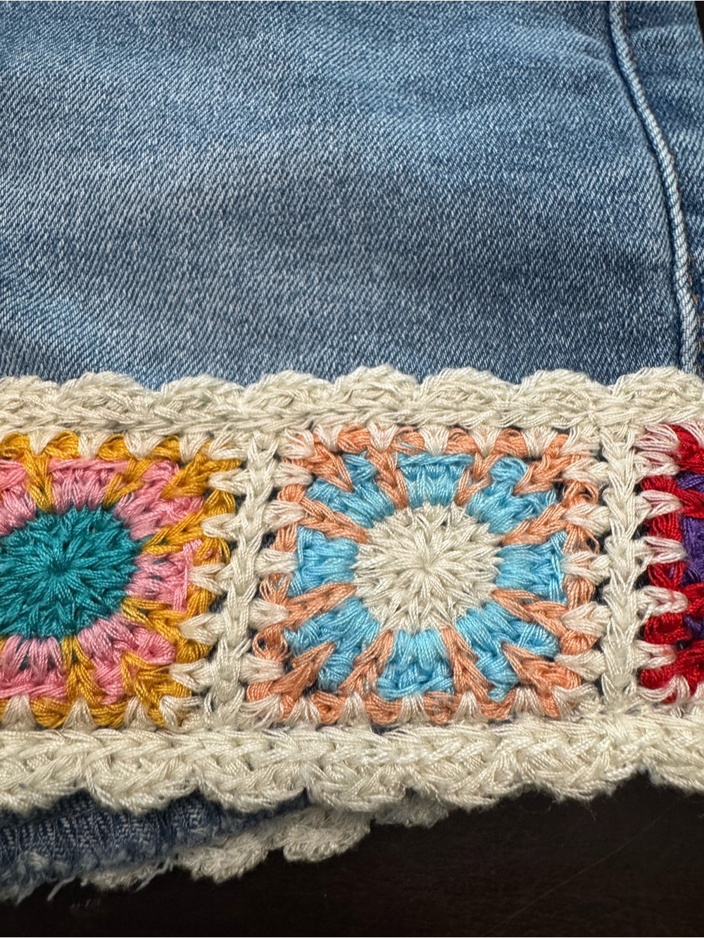 Tractr Girls Denim Shorts Size 12 Crochet Hem Boho Festival Light Wash Stretch - Picture 15 of 15